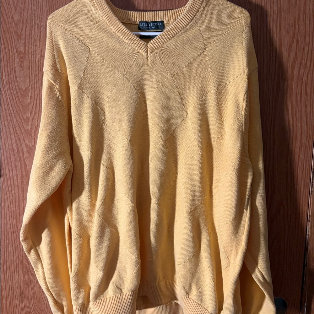 Lyle & Scott Men's V-neck Sweater Size XL Yellow Diamond Pattern Cotton Pullover